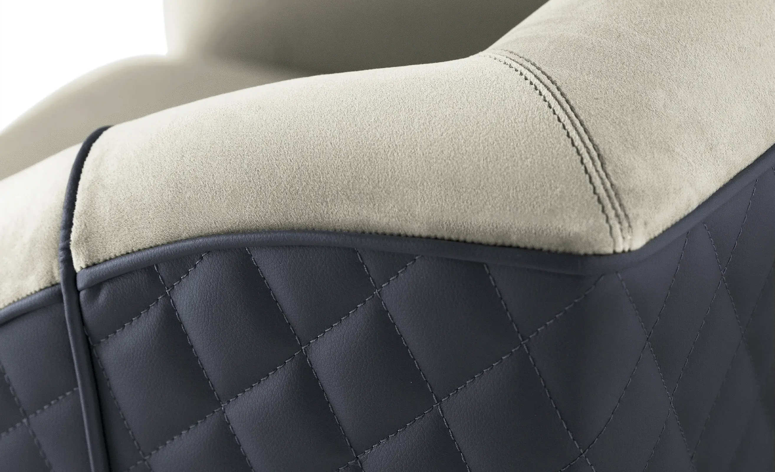 Поворотное кресло Rogue