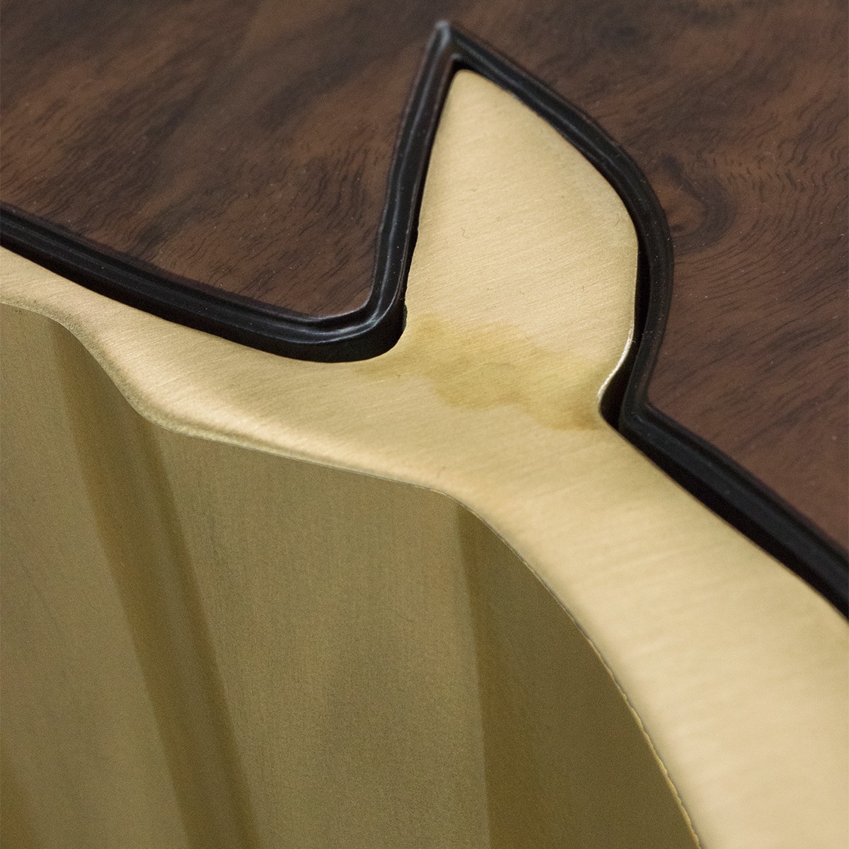 Дизайнерский журнальный столик