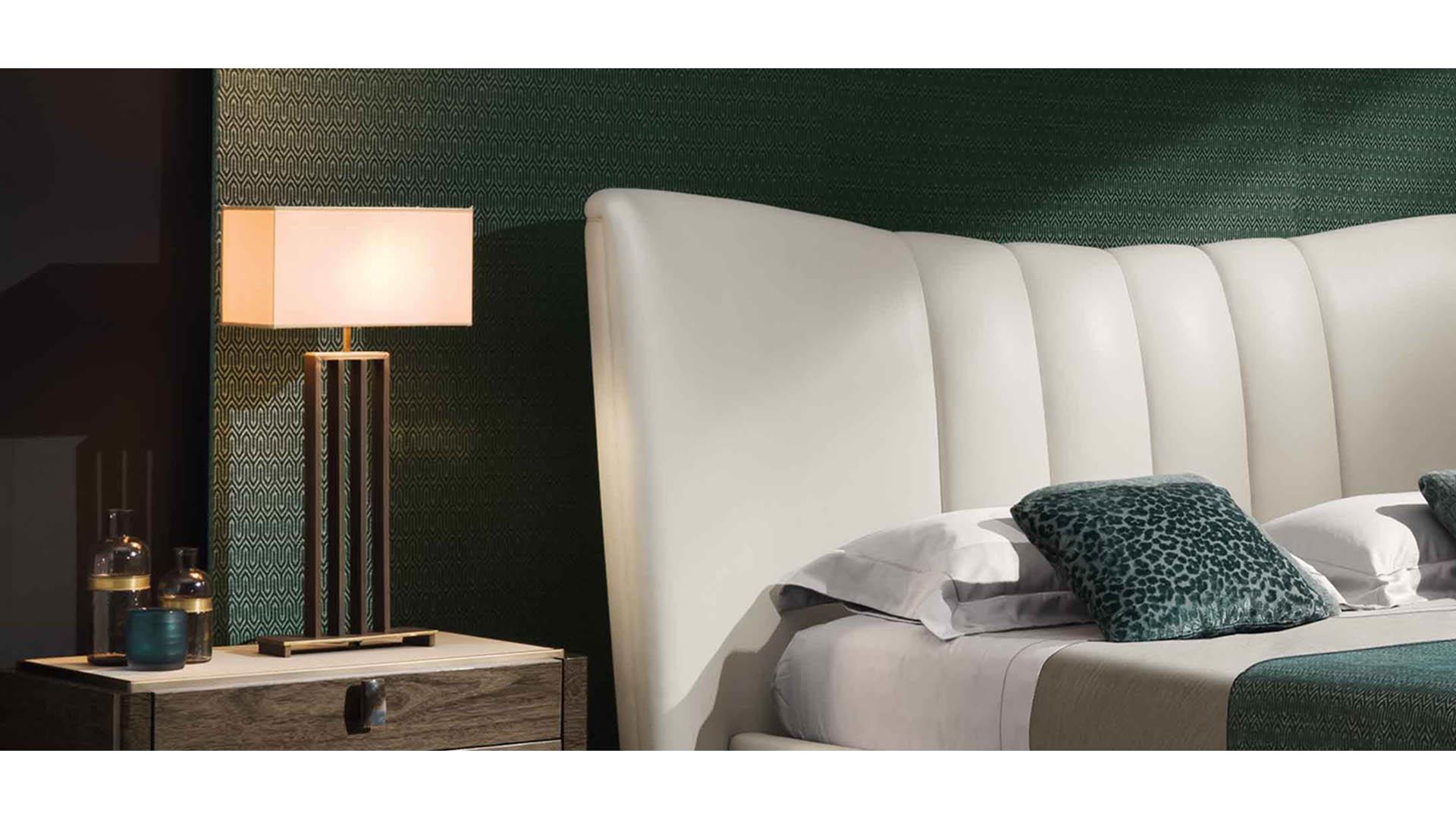 Кожаная кровать Fashion Affair