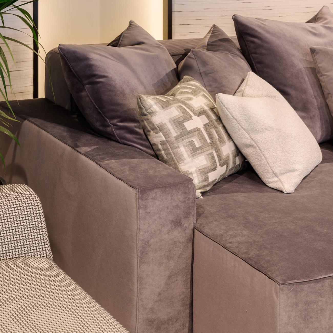 Диван современный итальянский Bonnie