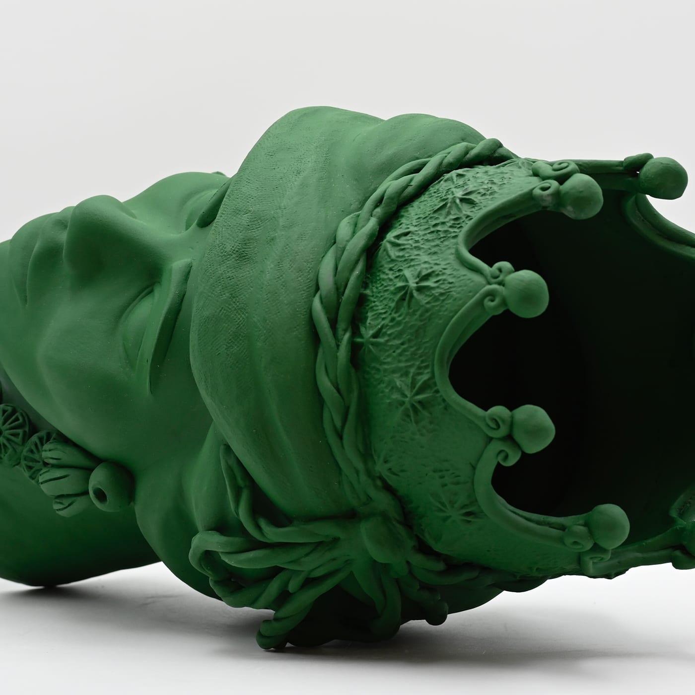 Скульптура зеленая Moor's Head