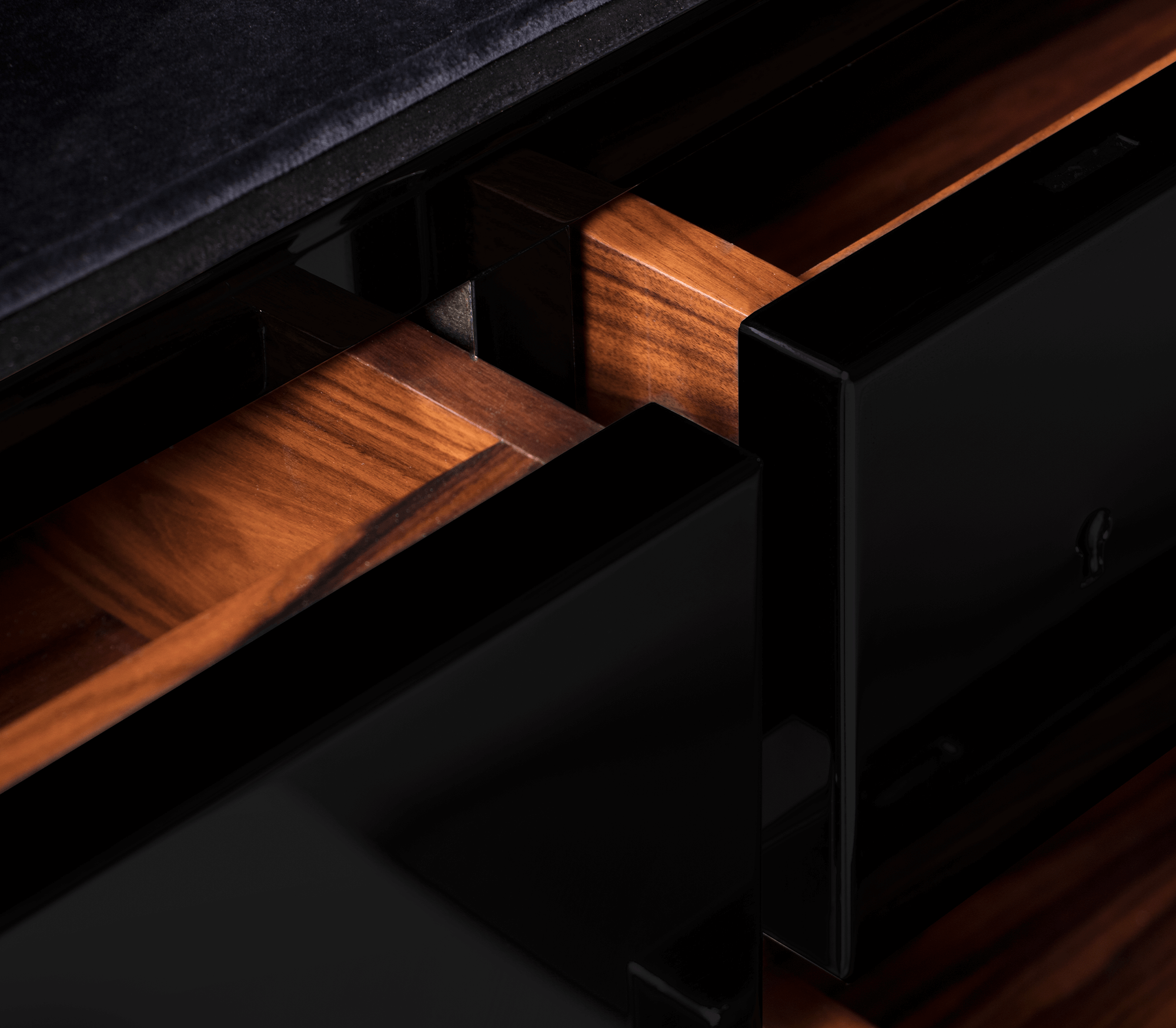 Сейф Tycoon Black Elite