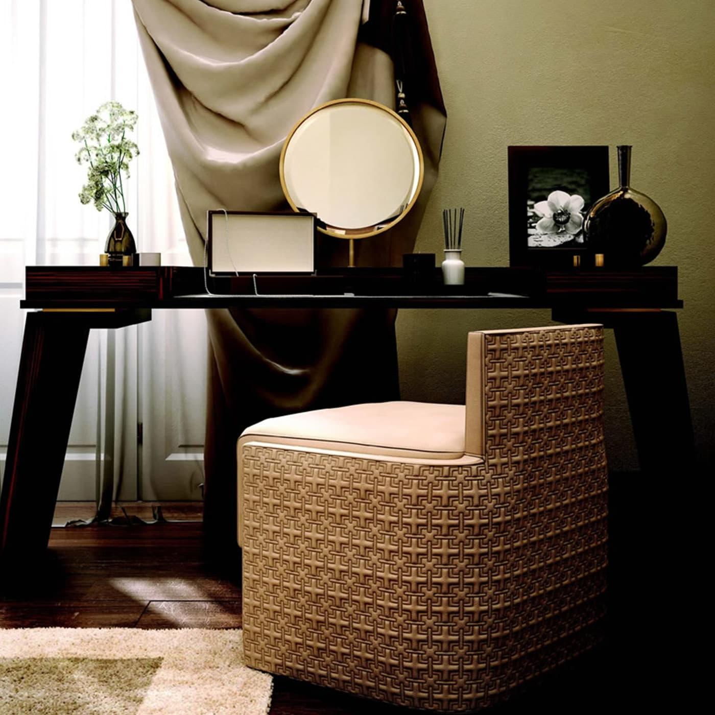 Кресло современное итальянское Plaza