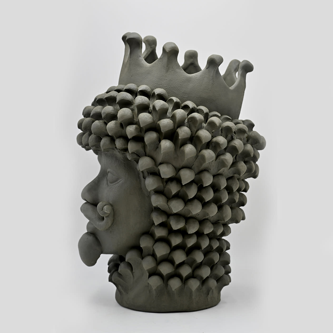 Скульптура серая Moor's Head