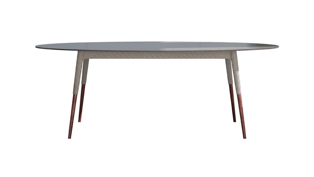 Уличный обеденный стол