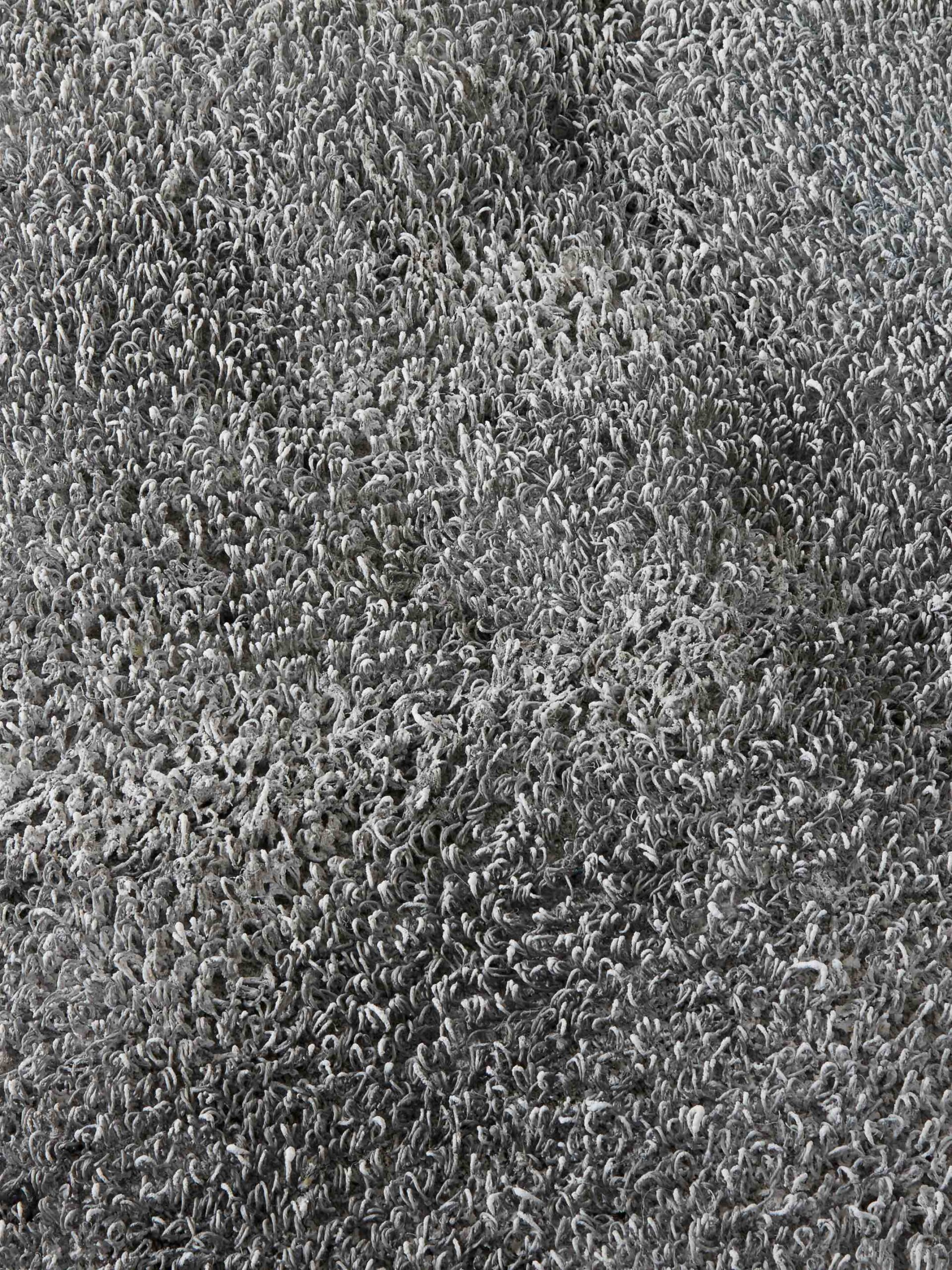 Круглый ковер алюминиевого цвета ручной работы
