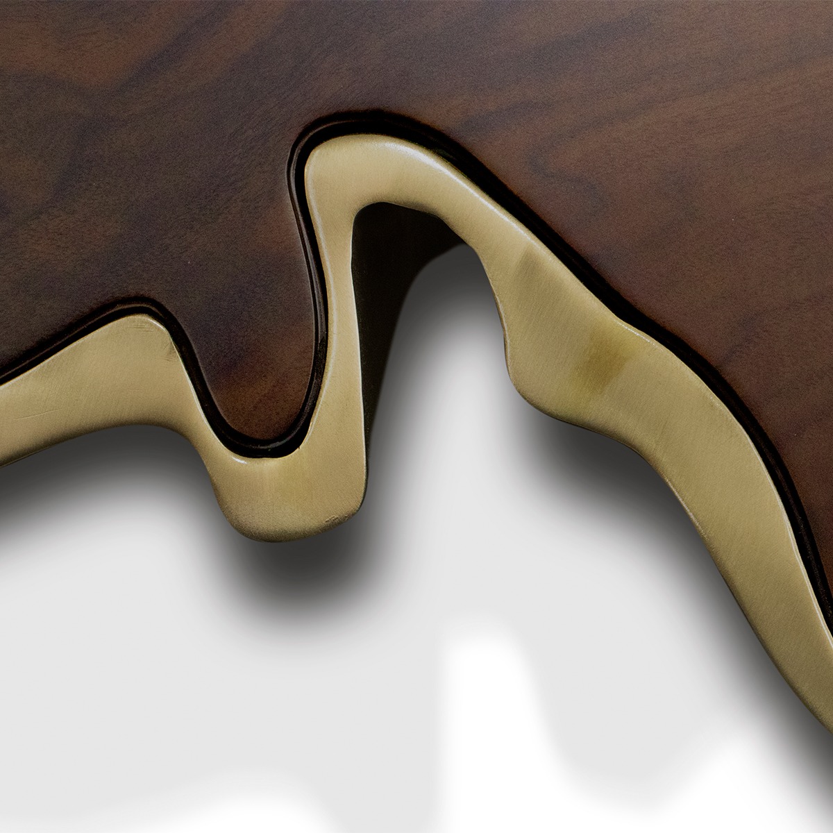 Дизайнерский журнальный столик