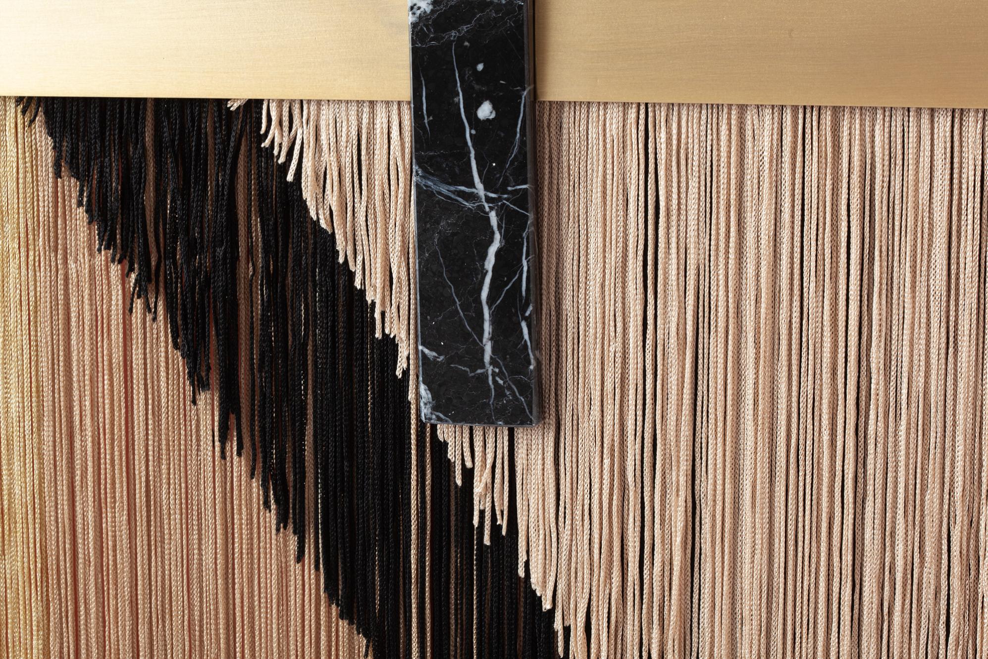 Зеркало настенное чёрное Souk Black