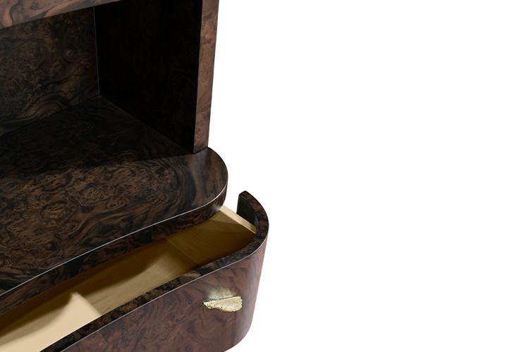 Дизайнерский книжный шкаф из дерева