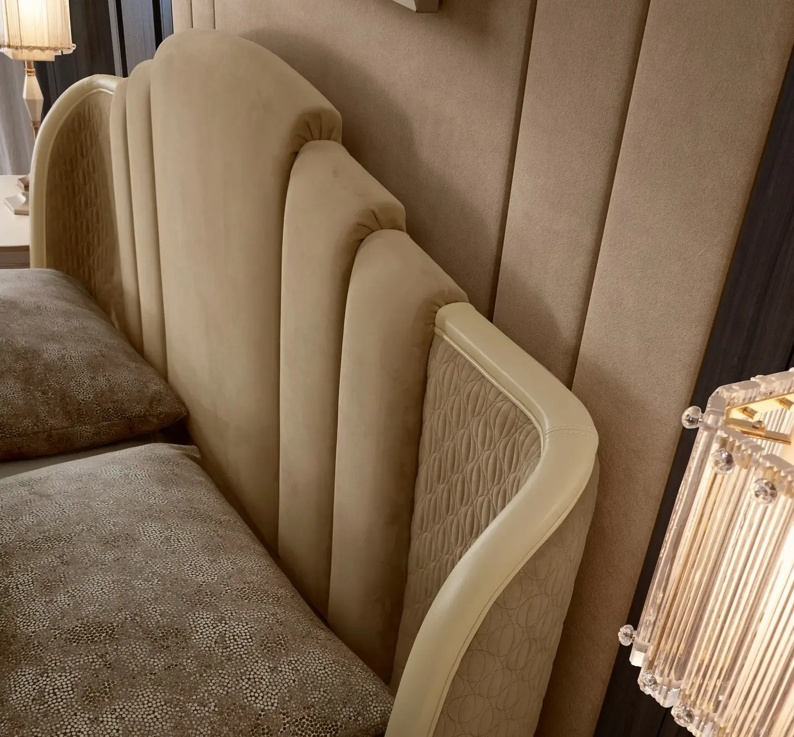 Кровать Beige Luxury