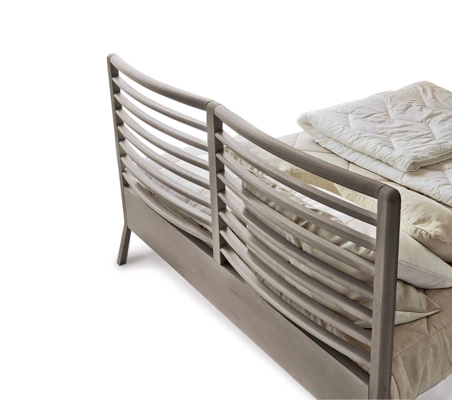 Төсек Essentia Italian | Аяқтау: Grey solid walnut
