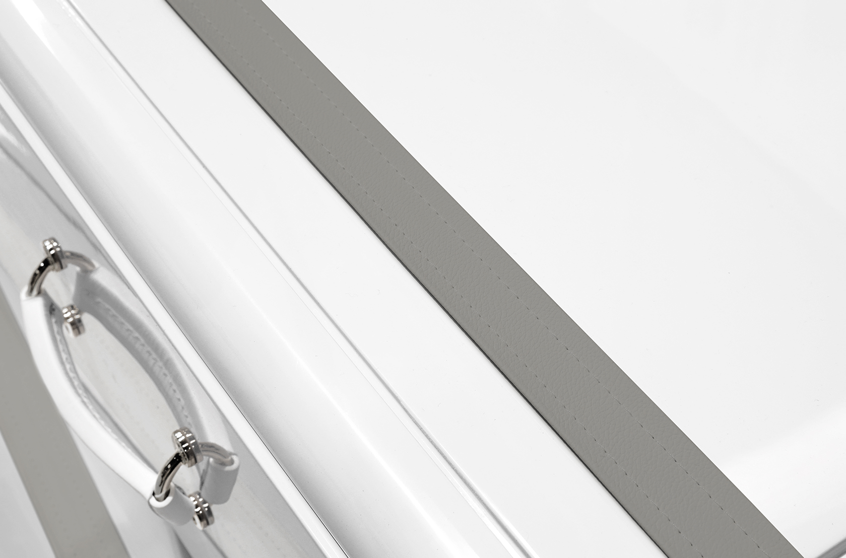 Комод-пеленатор Enchanted Changer