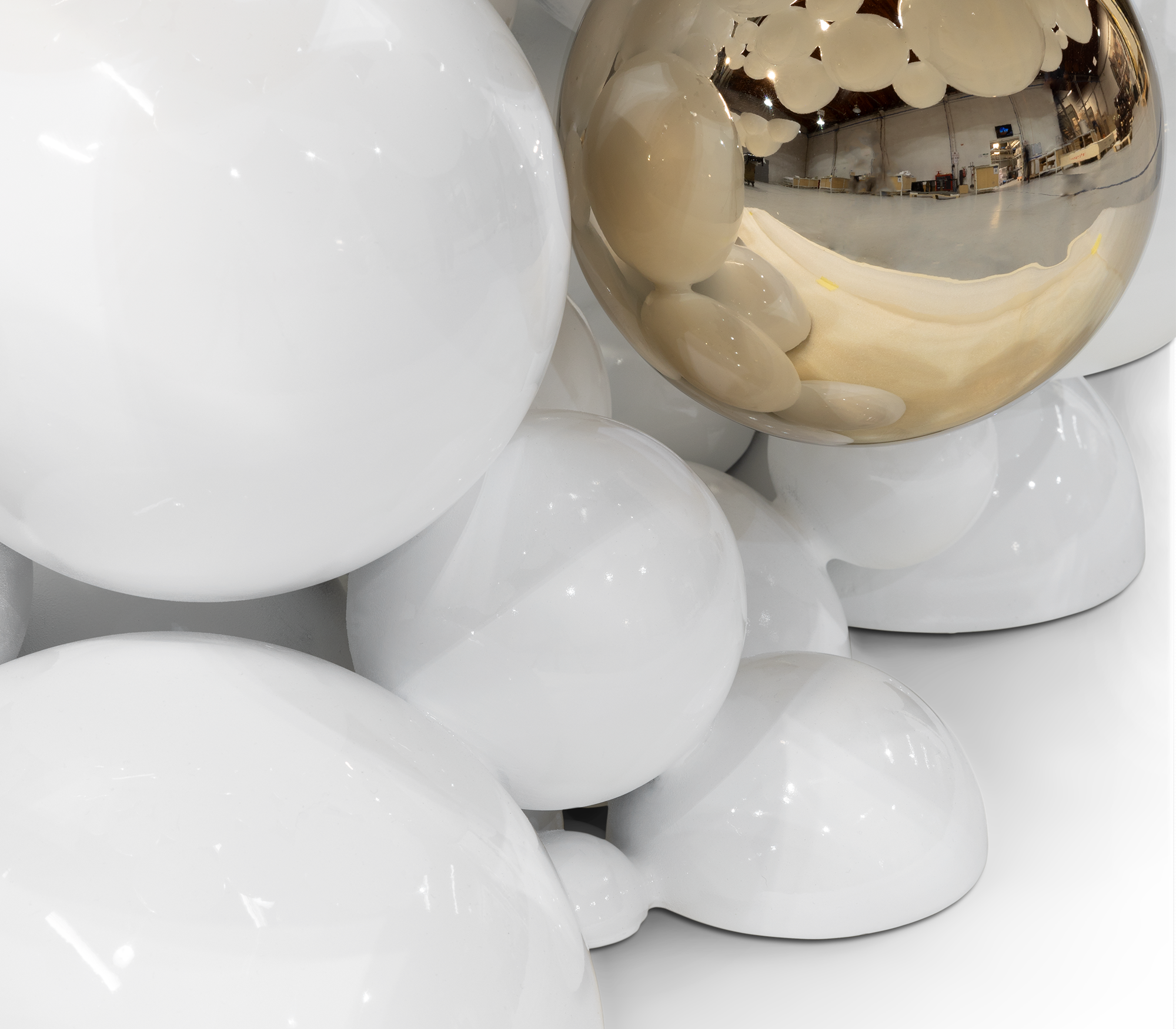 Журнальный стол Orbit White