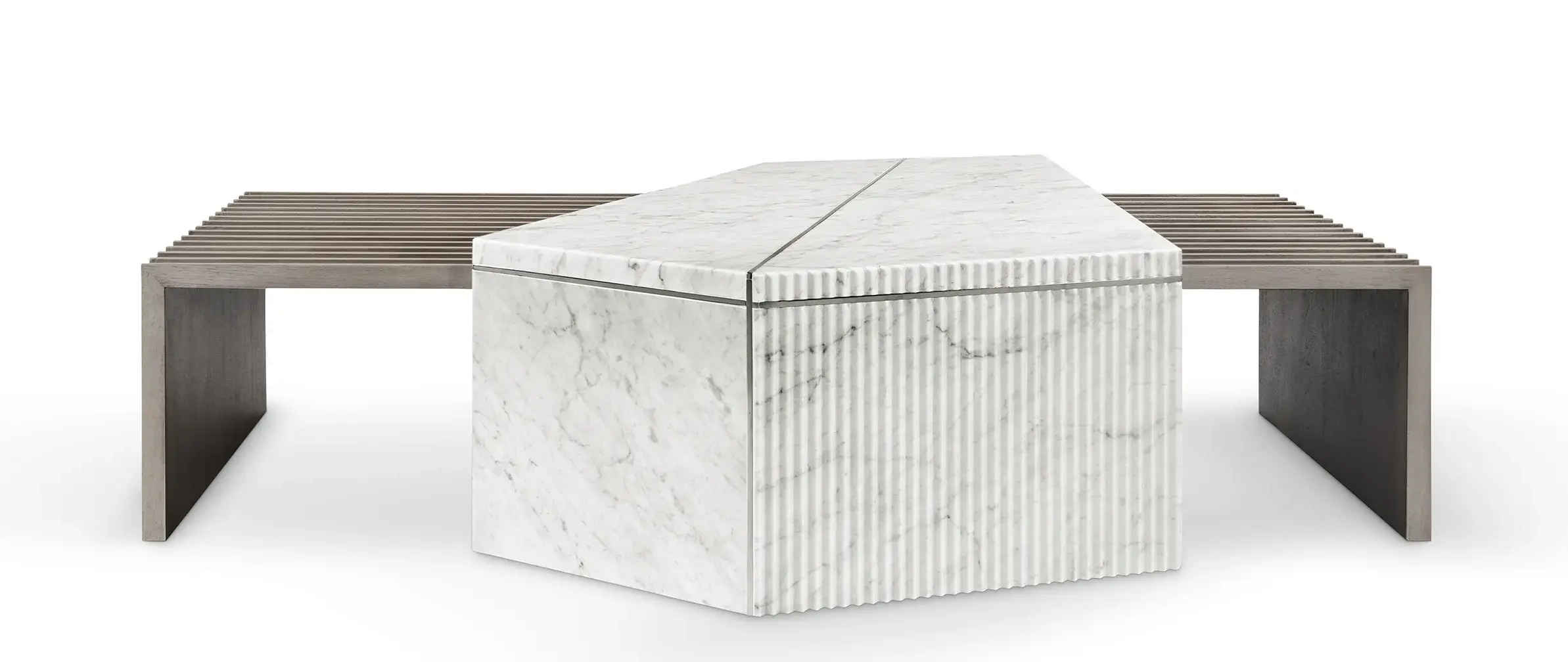 Центральный столик из дерева Monarch