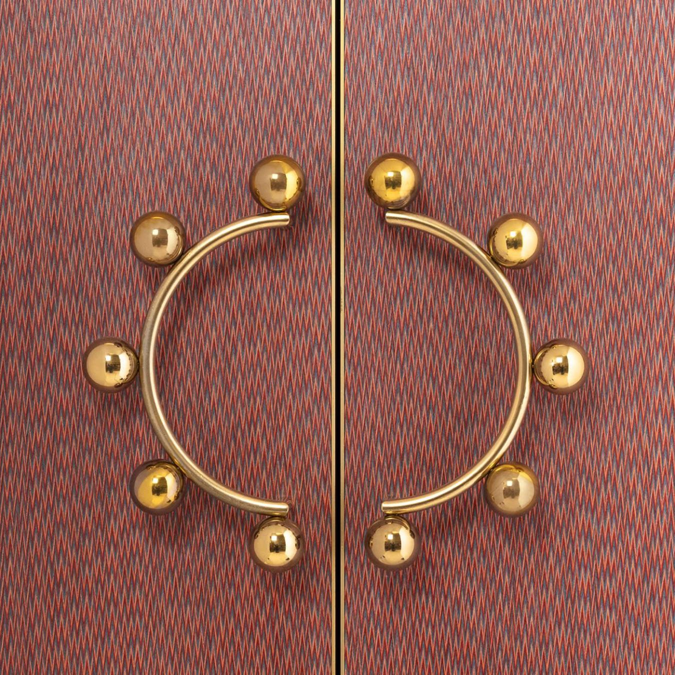 Высокий шкаф из массива дерева