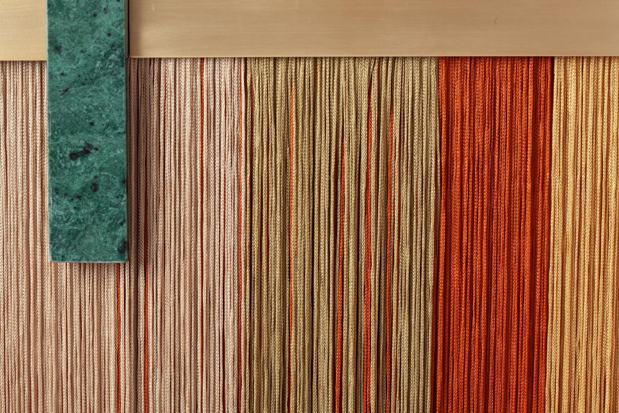 Зеркало настенное красное Souk Red