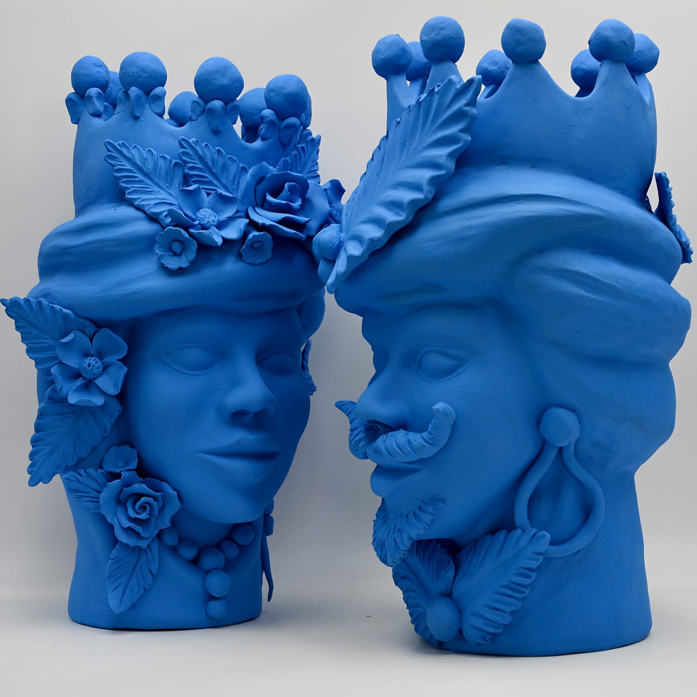 Скульптура синяя Moor's Head