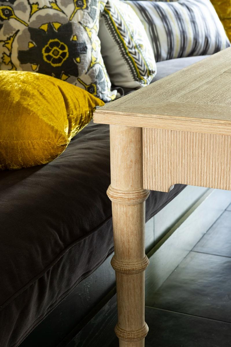 Раздвижной обеденный стол Bywater Washed Acacia