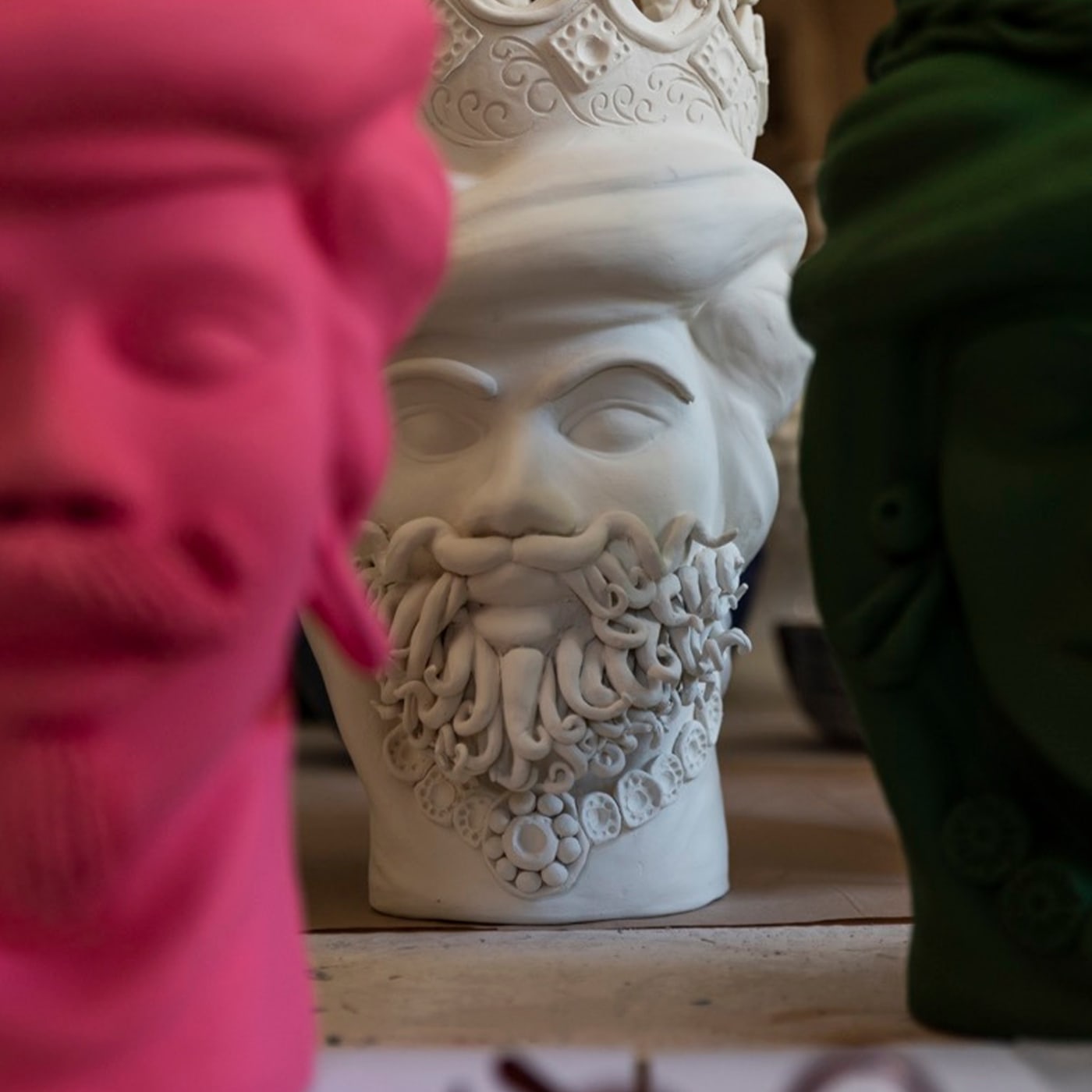 Мүсін сұр түсті Moor's Head