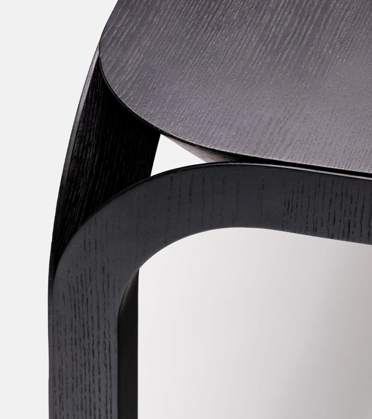 Обеденный стол из итальянского ясеня