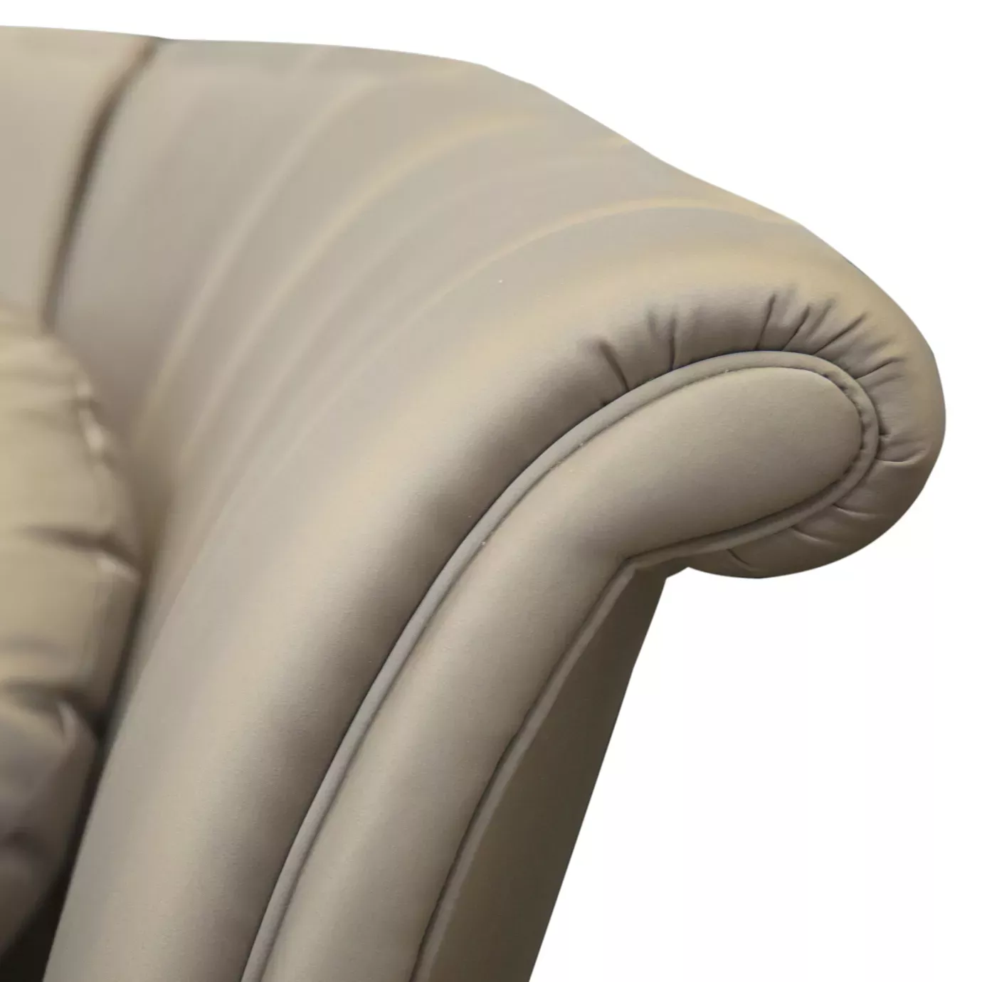 Диван удлиненный на металлическом основании Saphira