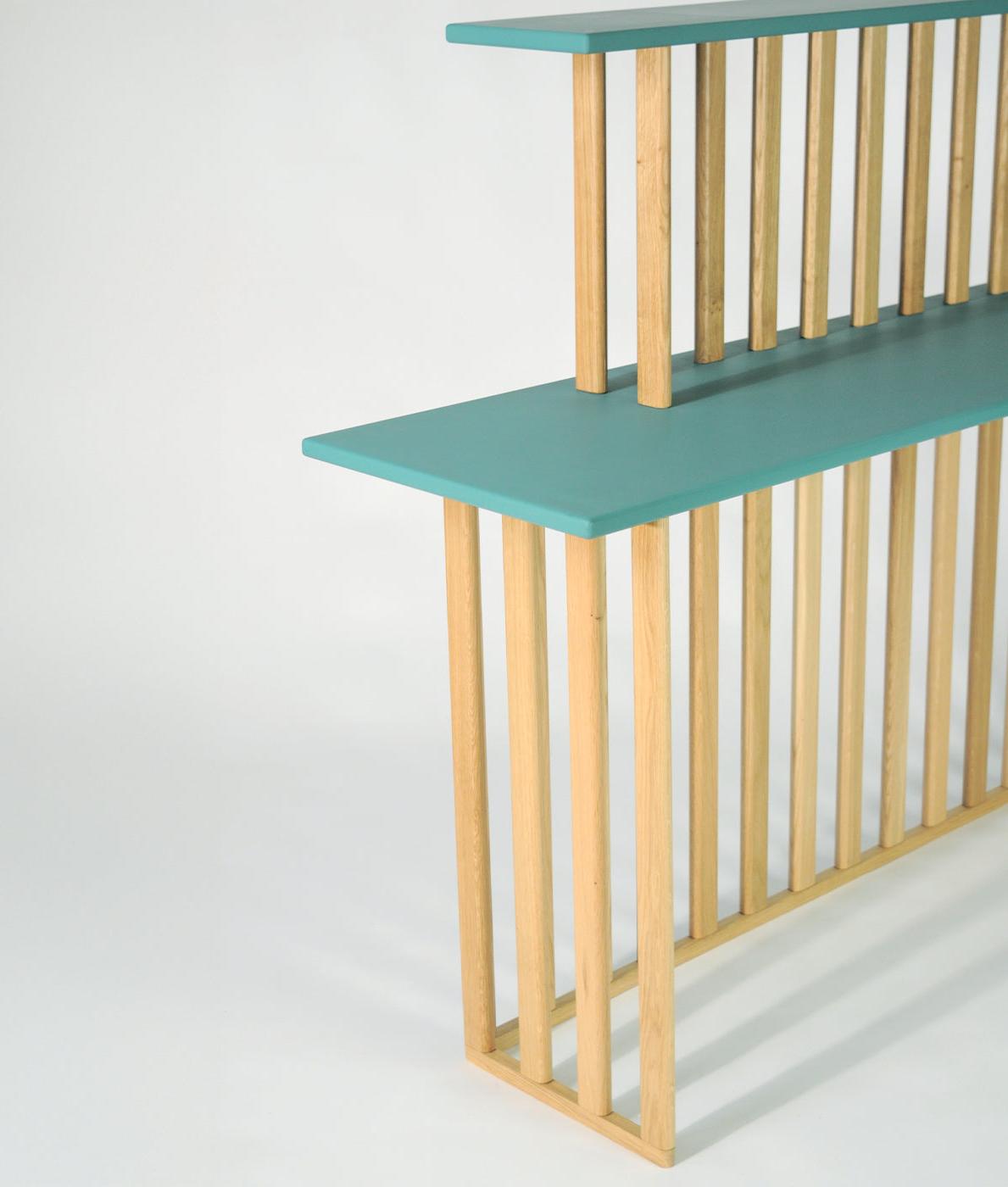 Зеленая многоуровневая консоль