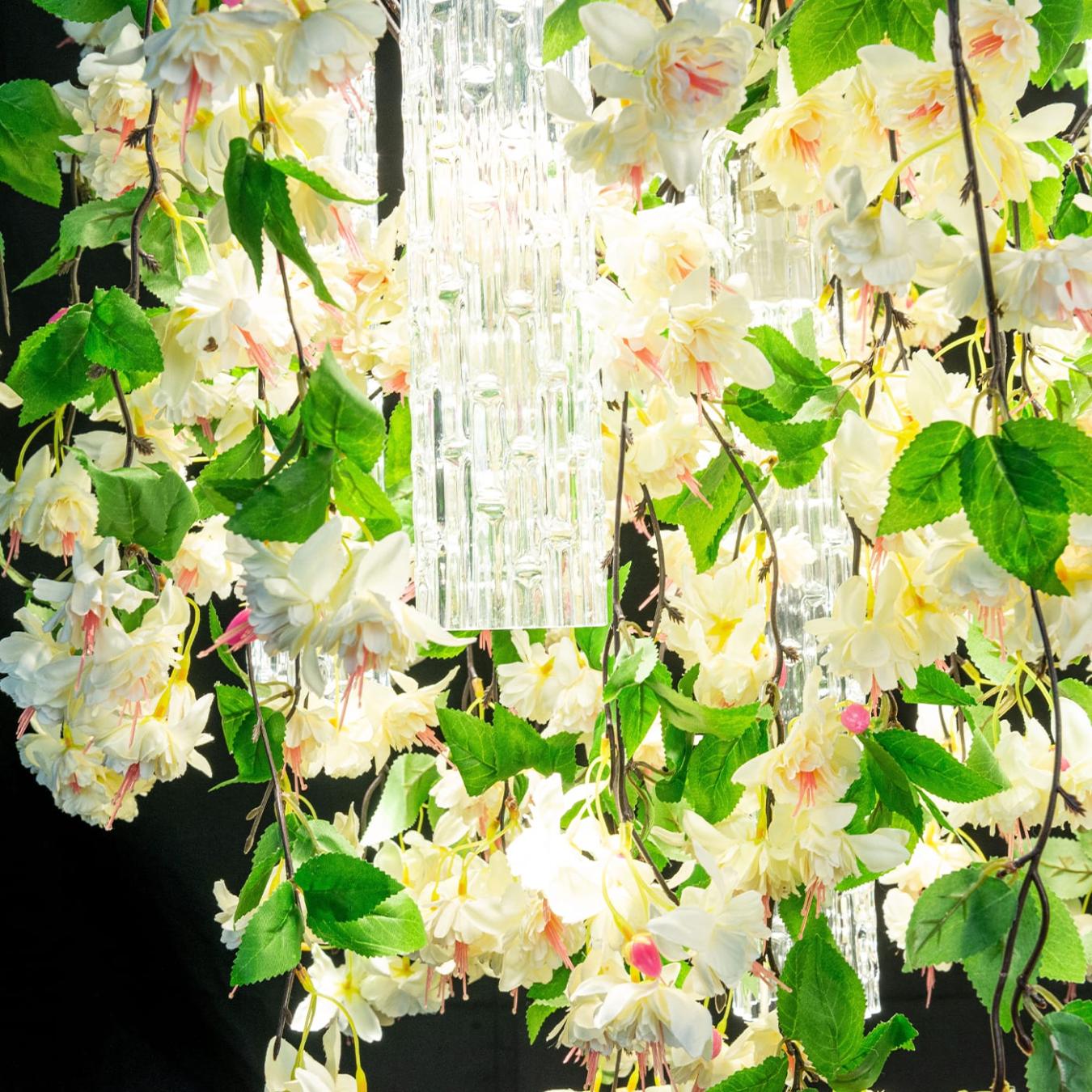 Большая люстра White Cascade