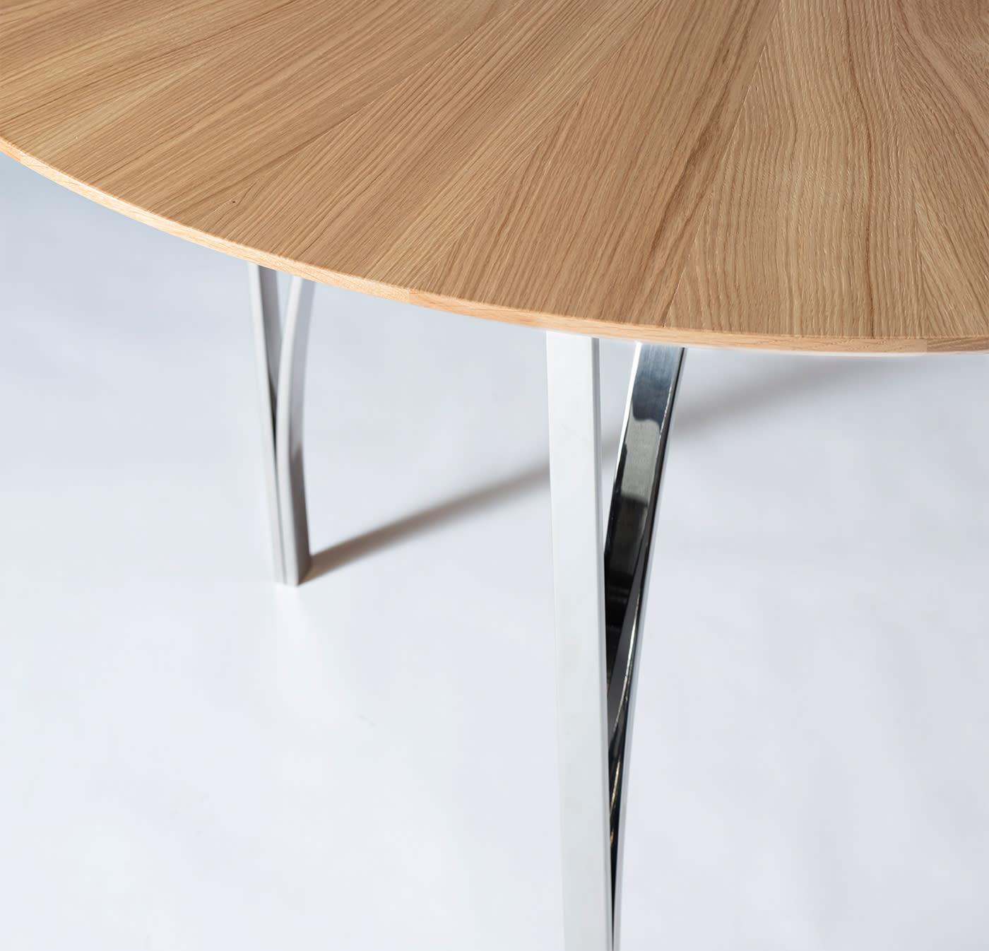 Круглый дубовый обеденный стол