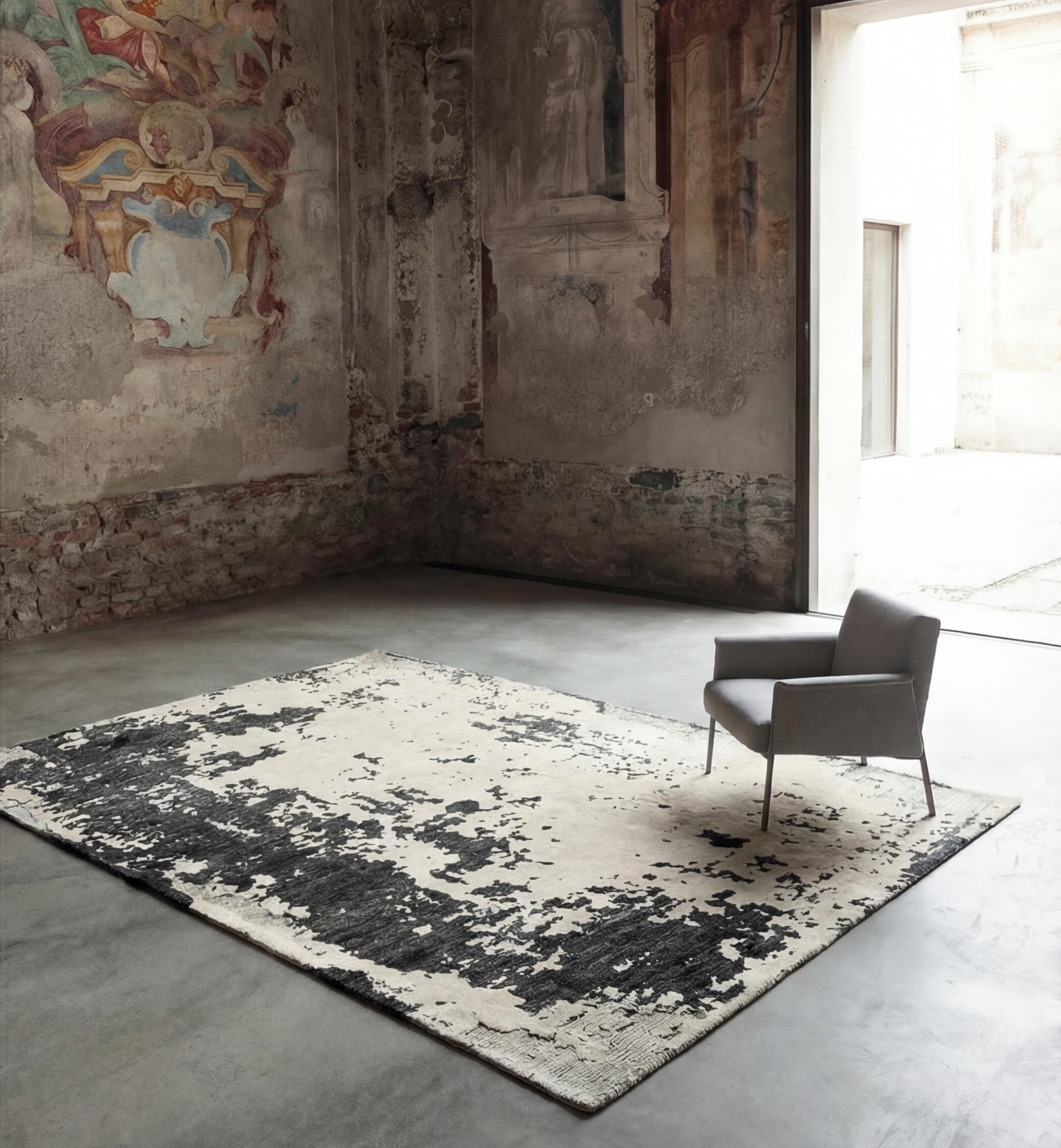 Қолмен тоқылған кілем Monochrome Weathered Canvas