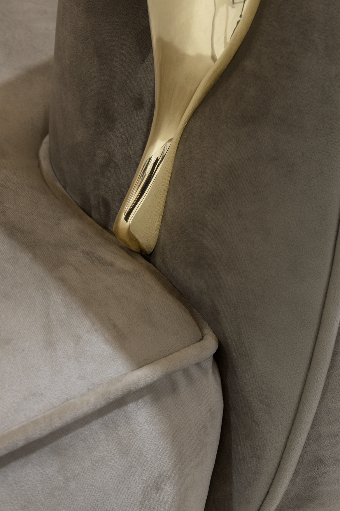 Изогнутый диван Solara Luxe