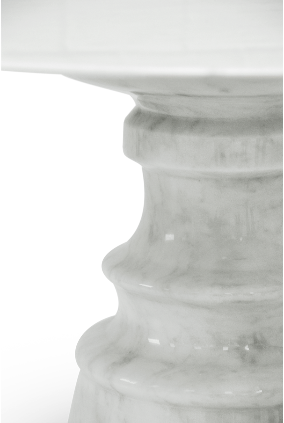 Круглый обеденный стол Obsidian Round Estremoz