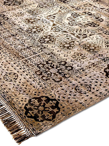 Роскошный ковер золотисто-сиреневого цвета