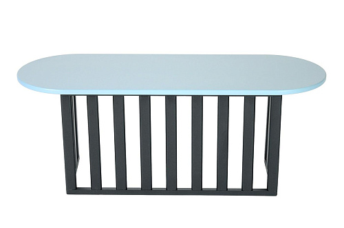 Голубой овальный столик из дерева