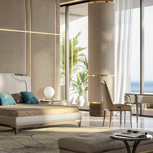 Скамья из бежевой кожи