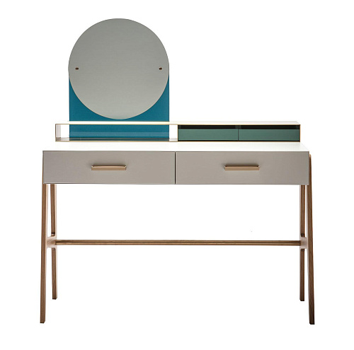 Роскошный туалетный столик с зеркалом