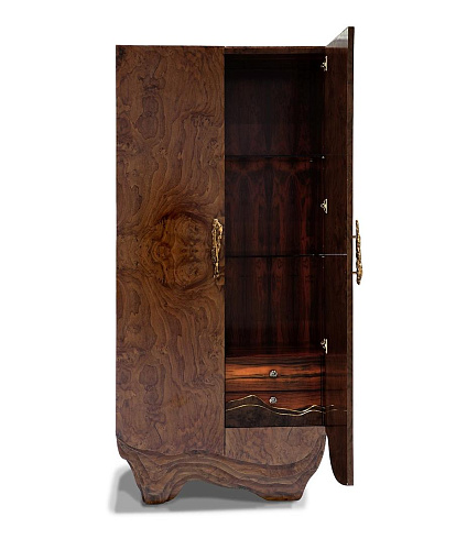 Шкаф из дерева