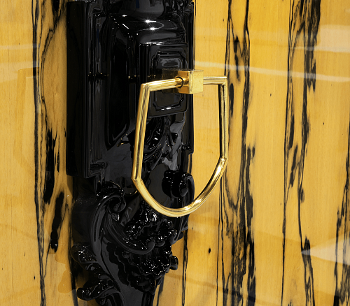 Королевский шкаф Louvre Ebony