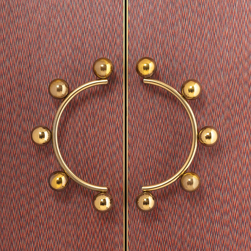 Высокий шкаф из массива дерева